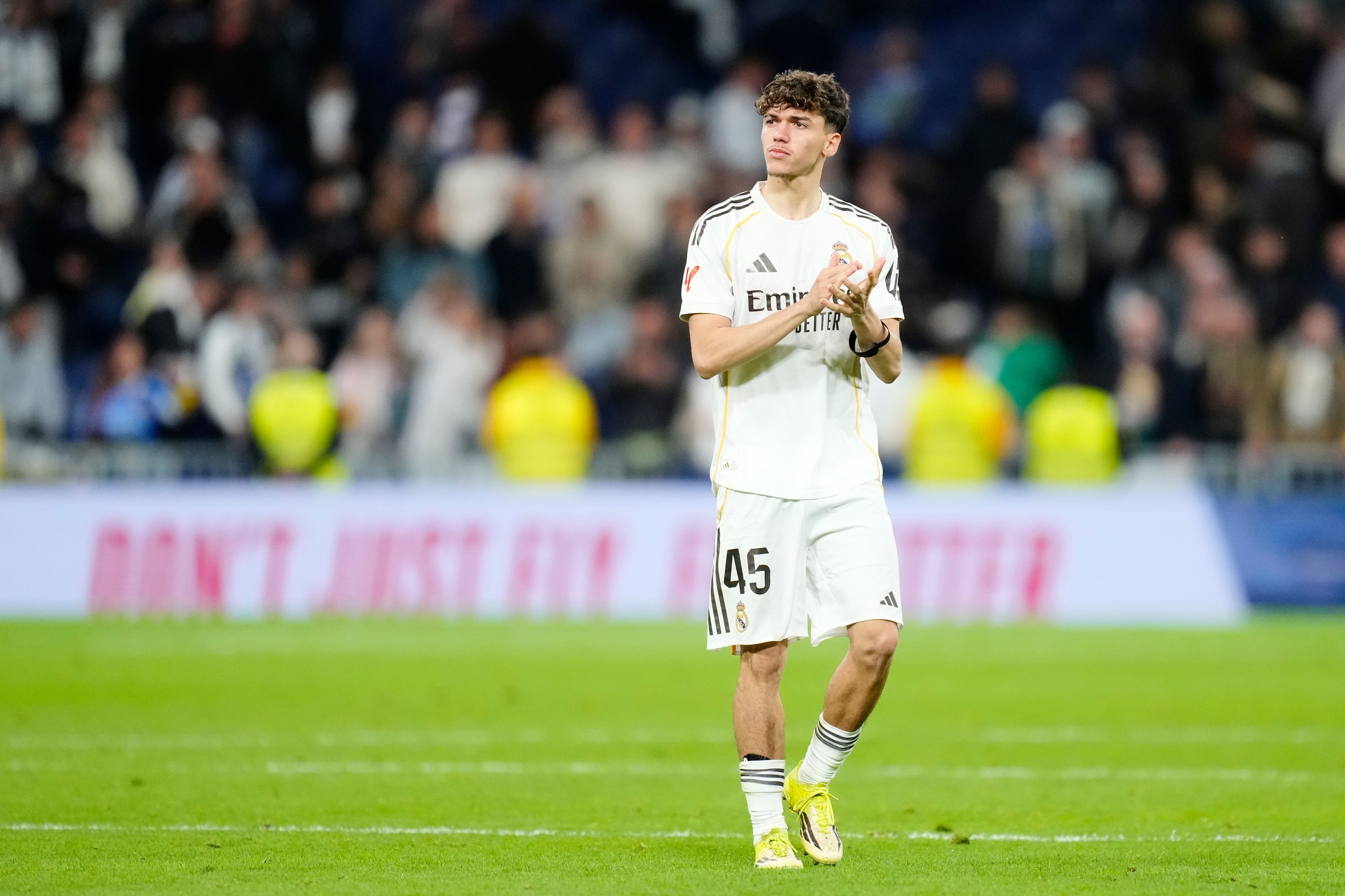 身价2000万欧！阿斯报：多家经纪公司争抢18岁皇马新星皮塔奇