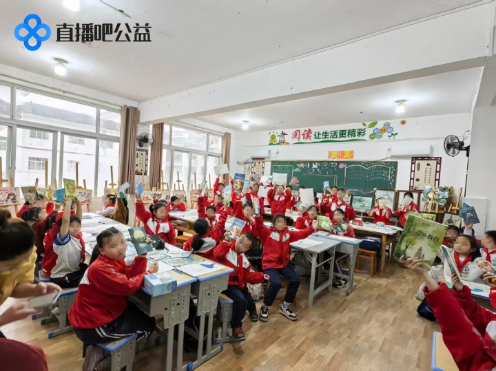 直播吧与榕江续写五年公益之约  “马内多多”惊艳小作者