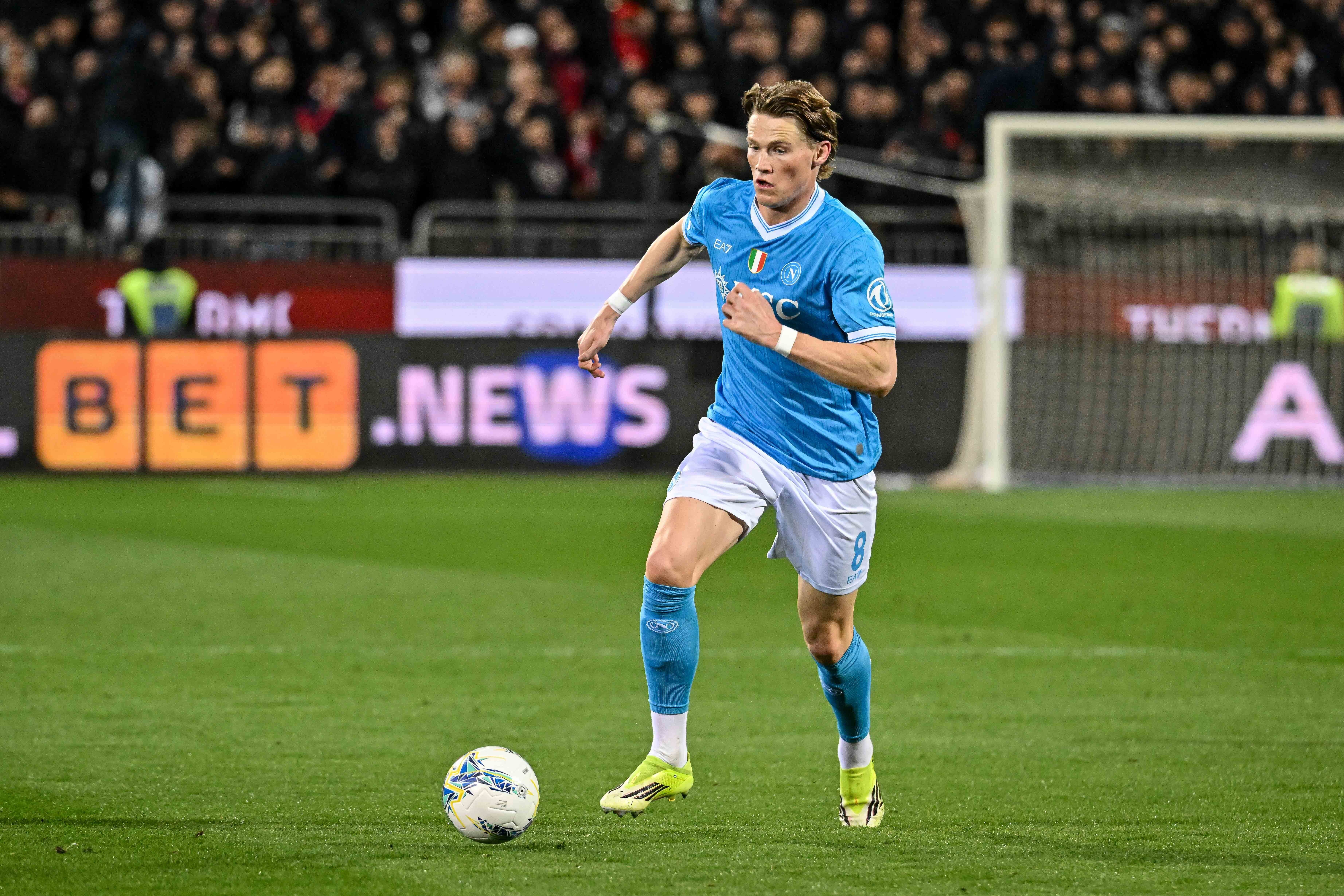 辟谣!罗马诺:麦克托米奈没和沙特俱乐部谈判,仍专注于那不勒斯