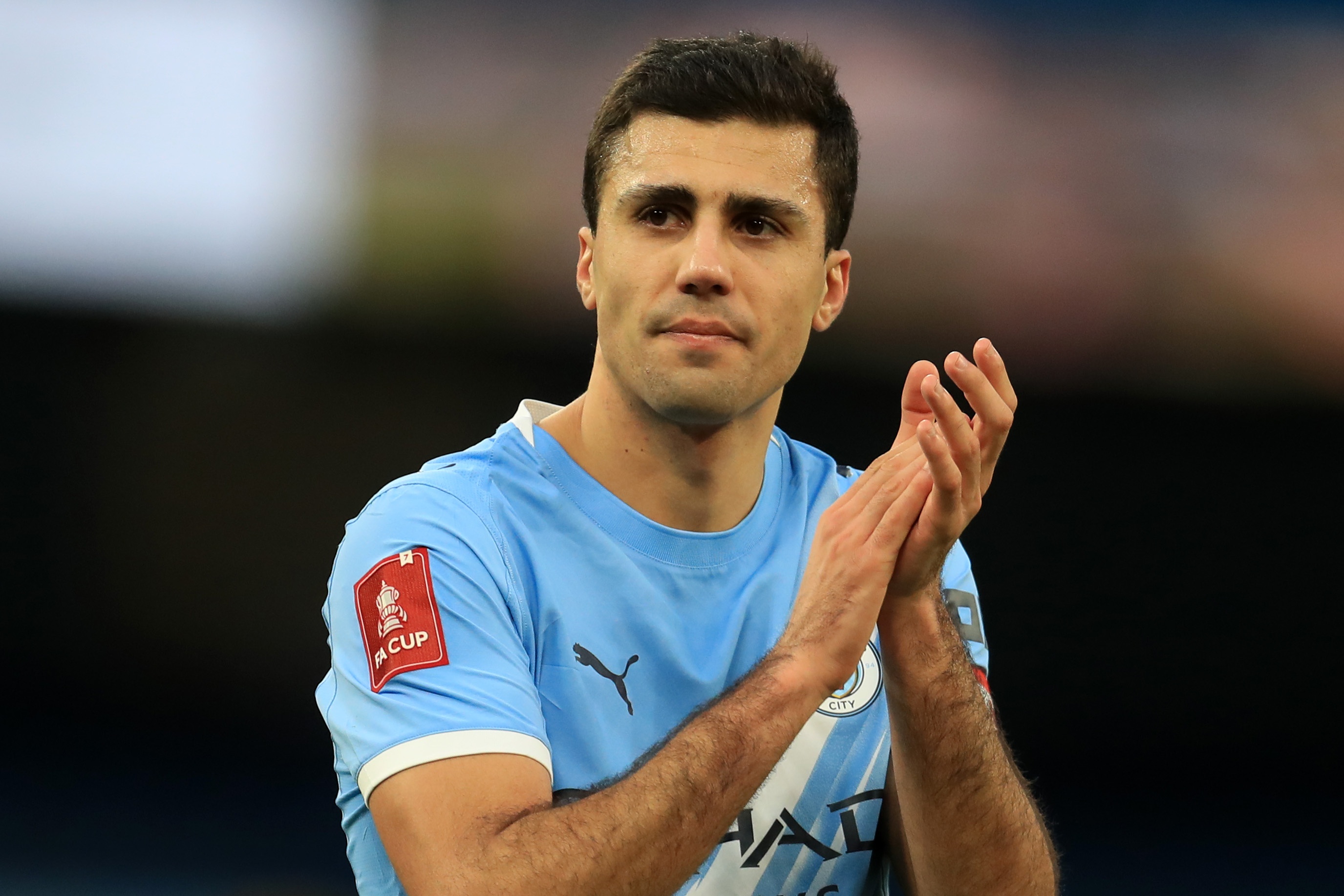 阿斯:曼城希望尽快续约罗德里,否则夏天可能面临严峻考验